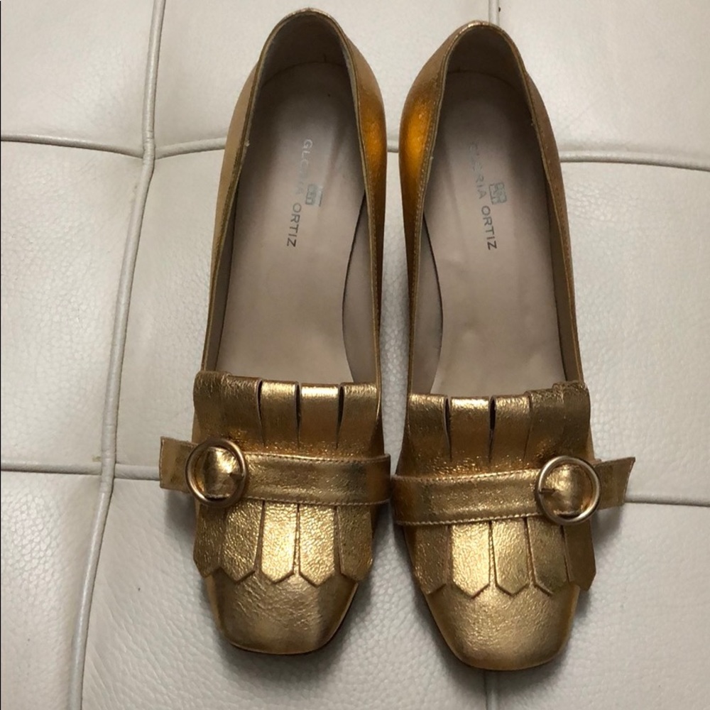 Gloria Ortiz women’s gold loafer heels size 39